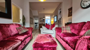 Comfy home very close to Cardiff
